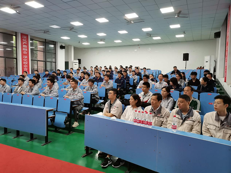 五家大型国企向米兰官方端网站登录入口_米兰（中国）学子抛出“橄榄枝”2022届毕业生提前一年被“抢招”