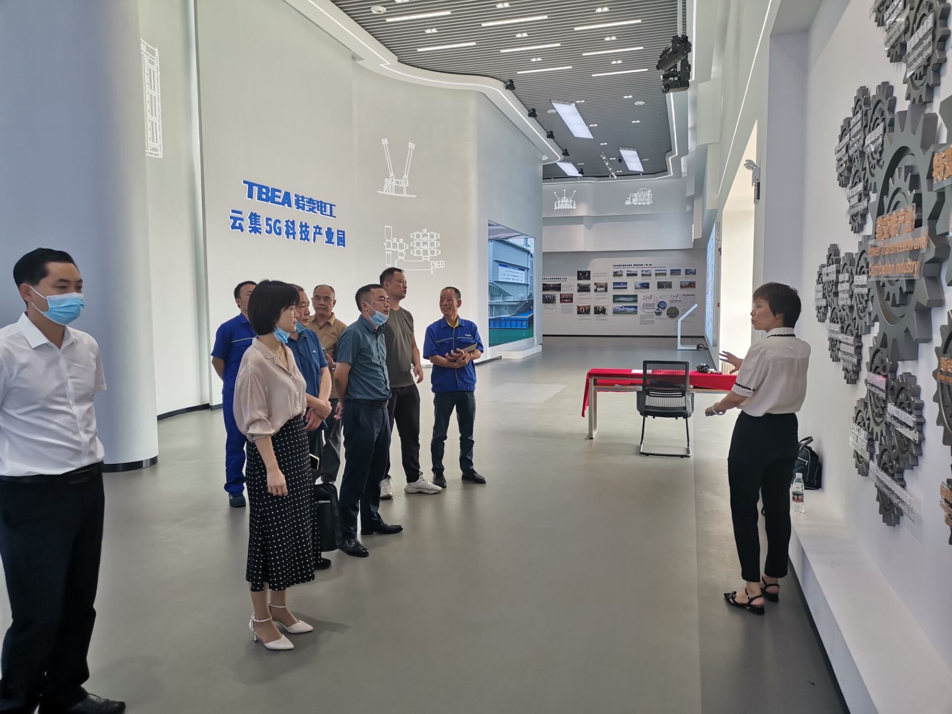 校企合作促发展——米兰官方端网站登录入口_米兰（中国）党委委员、副院长毕曼曼一行赴企业洽谈校企合作事宜