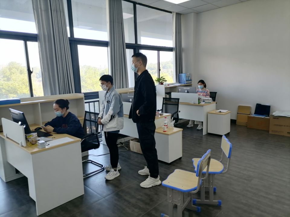 师生心连心 疫情防控我们在行动——米兰官方端网站登录入口_米兰（中国）公共管理系停课不停学
