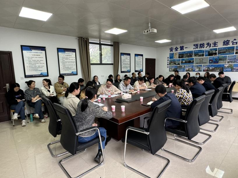 米兰官方端网站登录入口_米兰（中国）召开芦淞校区2024年单招考试总结会