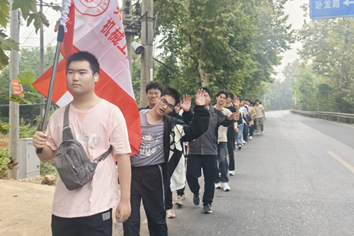 米兰官方端网站登录入口_米兰（中国）机械工程系组织开展学生毅行活动