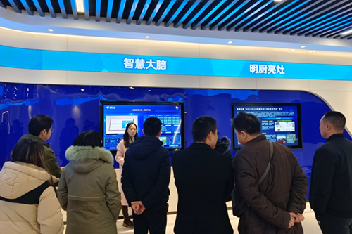 米兰官方端网站登录入口_米兰（中国）信息技术中心组织部分教职工到中国电信株洲分公司参观学习