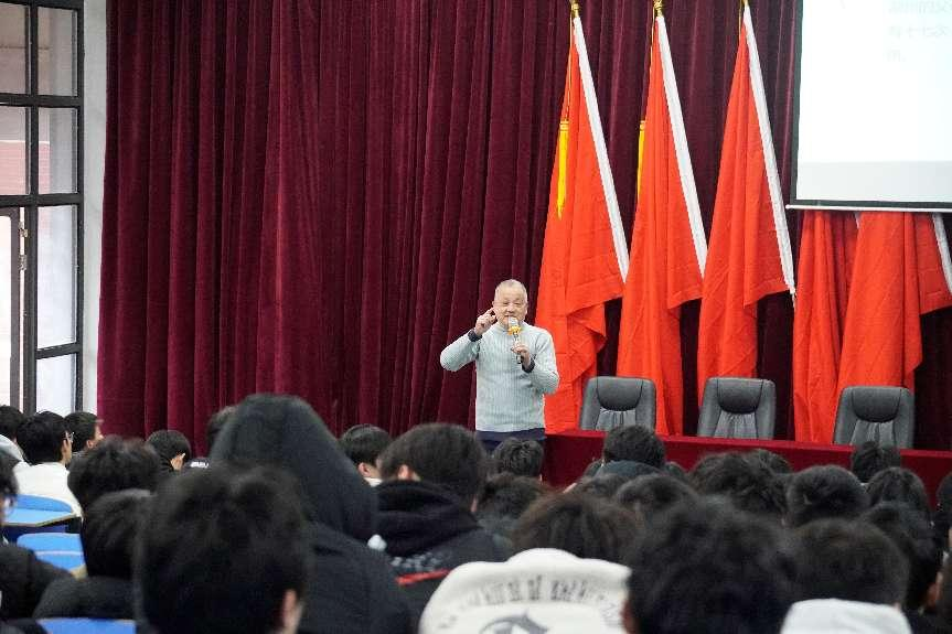 米兰官方端网站登录入口_米兰（中国）团委组织开展青年大讲堂活动