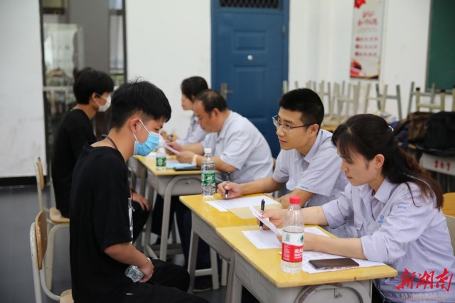 米兰官方端网站登录入口_米兰（中国）举办实习生双选会